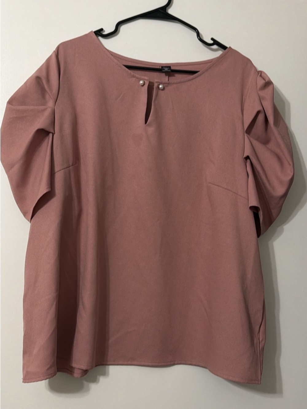 Women’s Dusty Rose Puff Sleeve Blouse with Pearl Accent